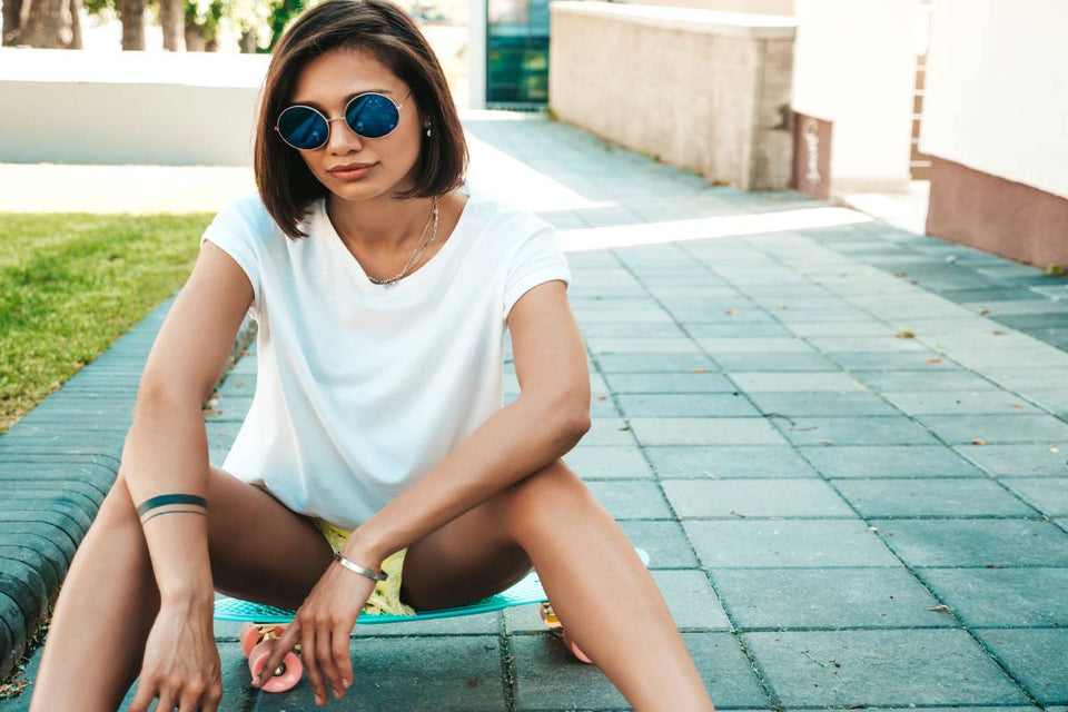 Effortless Elegance: Why Custom V-Neck Tops Lead Trends – HarwinDTF
